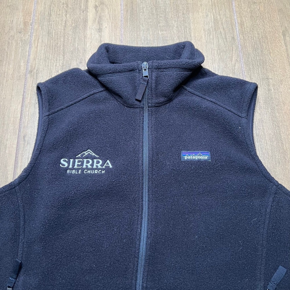 Patagonia Fleece Vest Womens L Black Synchilla Full Zip Sierra Bible Church Logo - Picture 3 of 9